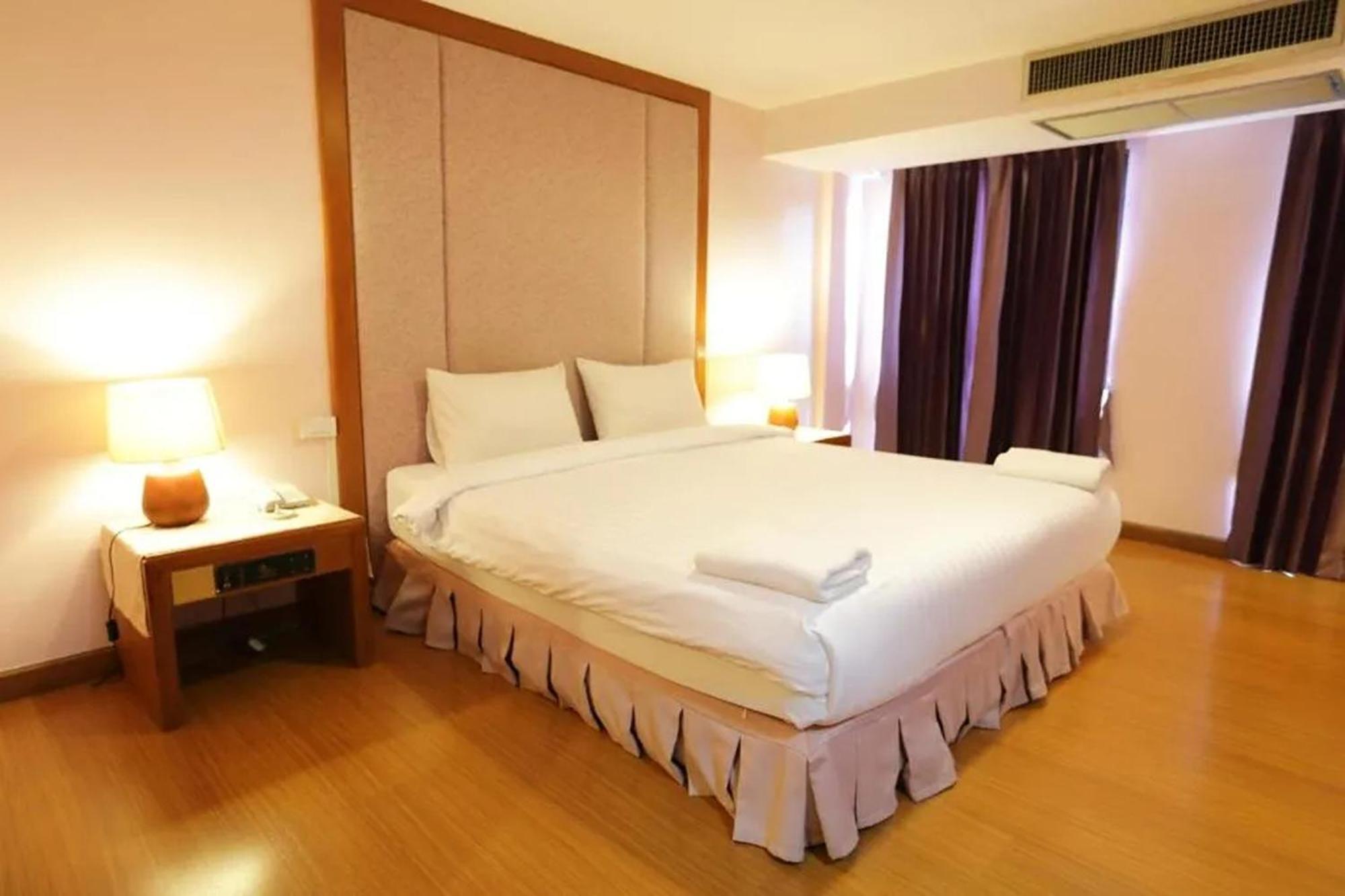 Pin Hotel Lampang Dış mekan fotoğraf