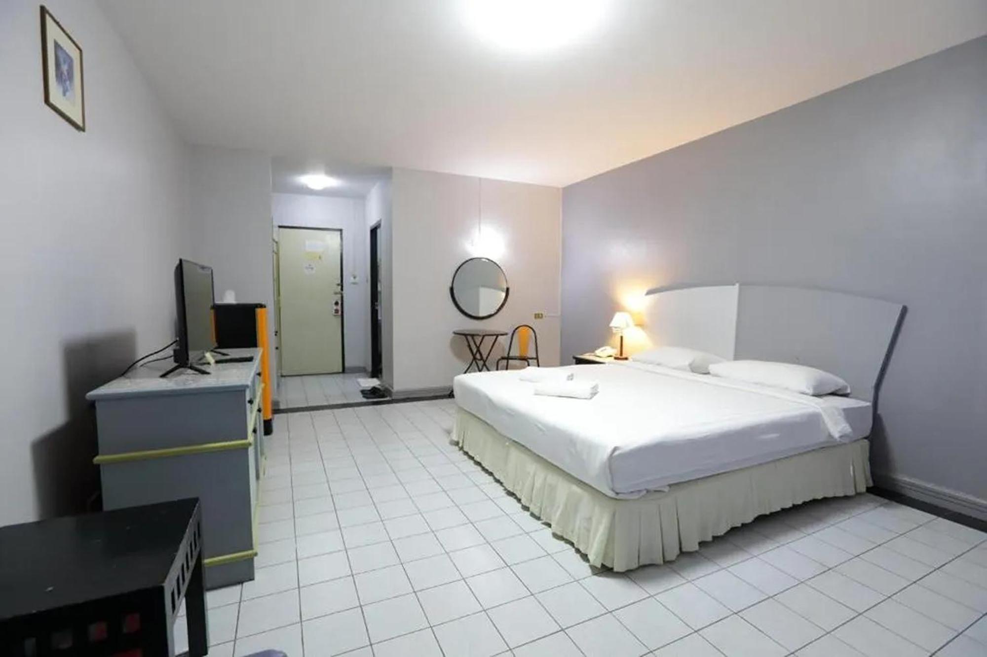 Pin Hotel Lampang Dış mekan fotoğraf