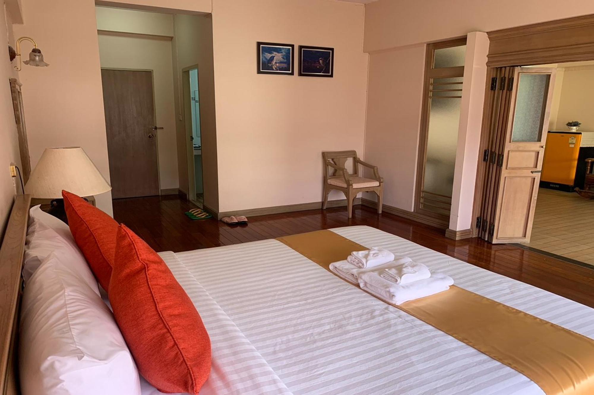 Pin Hotel Lampang Dış mekan fotoğraf