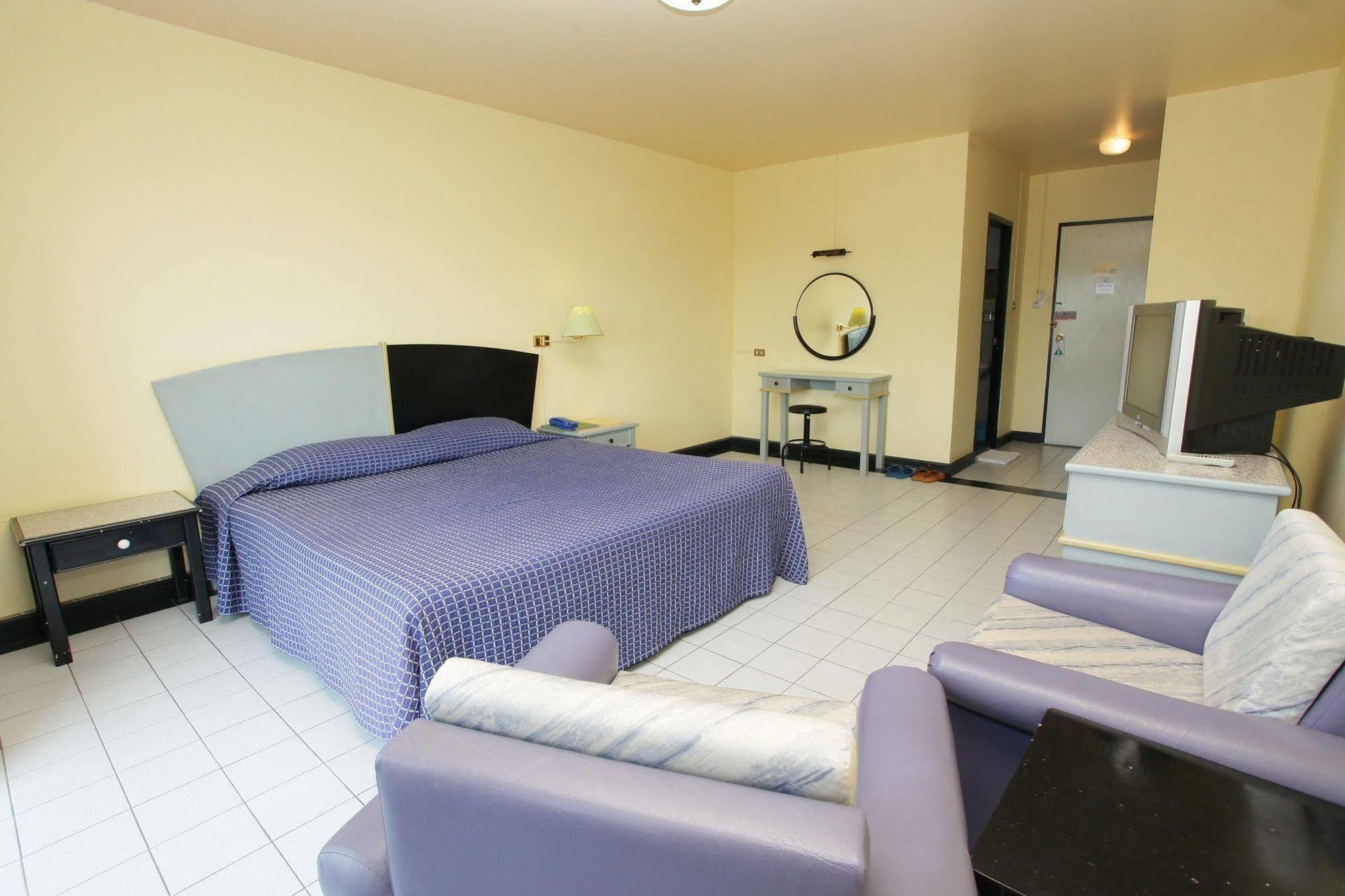 Pin Hotel Lampang Dış mekan fotoğraf