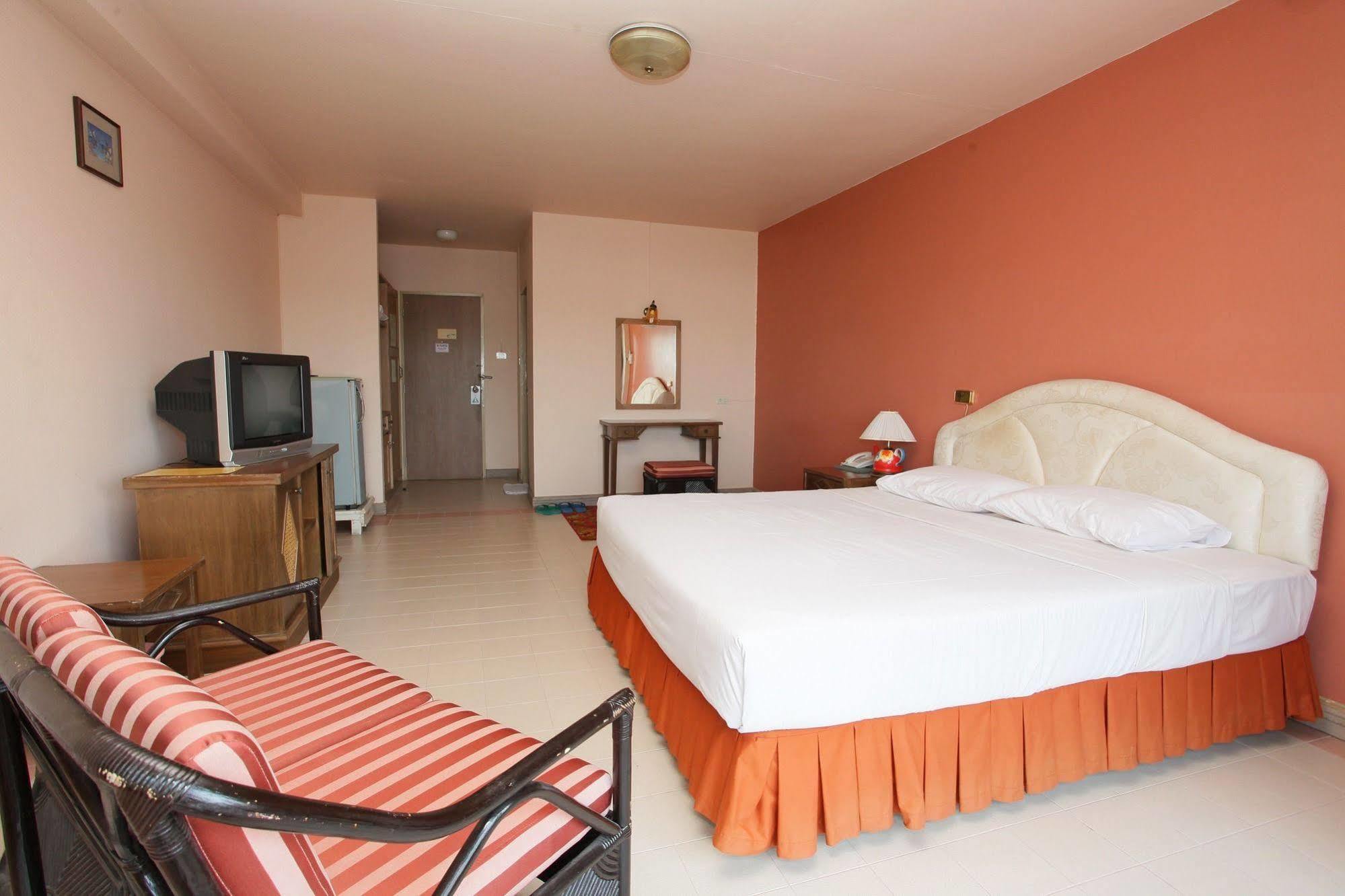 Pin Hotel Lampang Dış mekan fotoğraf